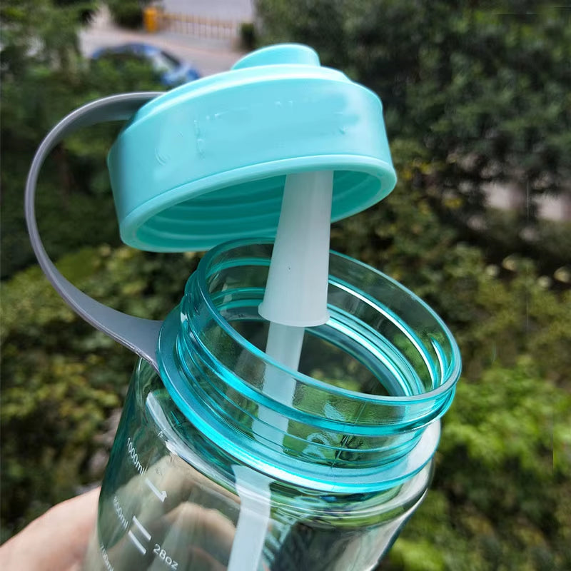 Plastic Sports Water Bottle with Straw, Healthy Life Nutrition Bottle, Wholesale Pirce, 1000Ml, Clearance Sale